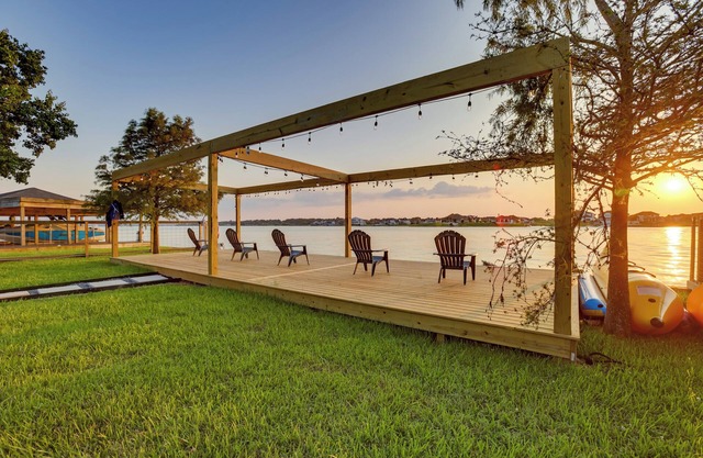 Boat, Fish & Swim: Lake Conroe Home w/Hot Tub!