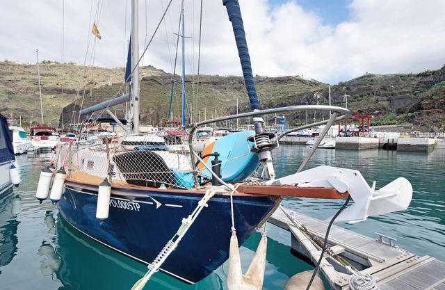 Boat 'Ventisquero' with Sea View, Private Terrace and Balcony