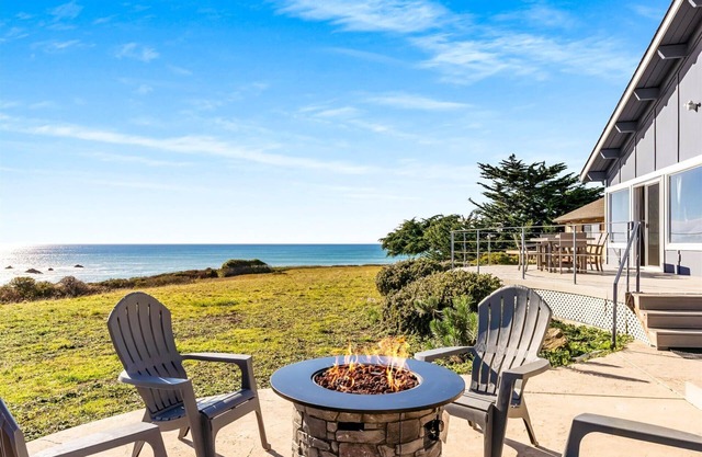 BodegaBayBeachHome-Coastal Family Retreatw/Beautiful Views!PoolTableLounge!