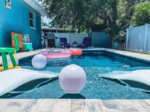 Boho Retreat Heated Pool Mins to Beach Golf Shop
