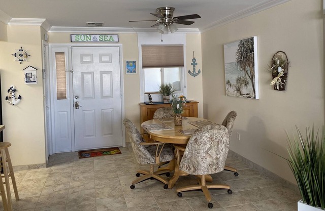 Booking winter 23-24 1 Block from the beach !Call 908-304-3667