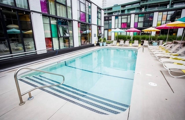 Boston Getaway! Minutes from Boston Tea Party Ship & Museum! Pets Allowed, Pool!