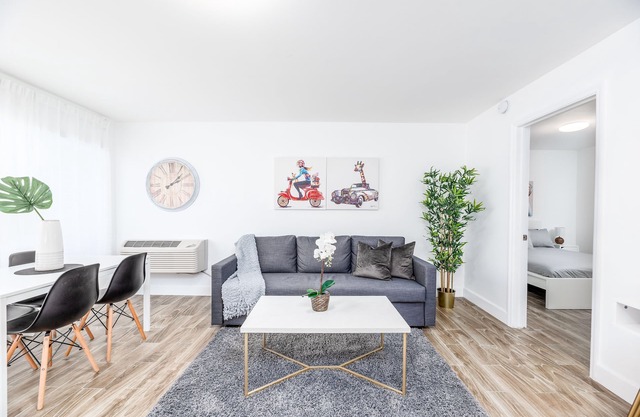 Boutique apartment 6 minutes from the beach