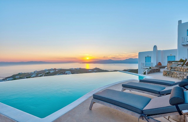 Boutique Aquata suite with swimming pool
