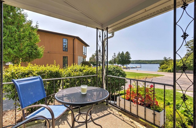 Boutique Home in Door County w/Eagle Harbor Views