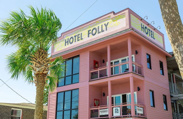 Boutique Hotel Folly Room 10: King Studio with a deck - sunset views over Folly River