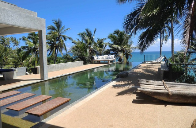 Boutique Oceanfront Villa in stunning beachside location