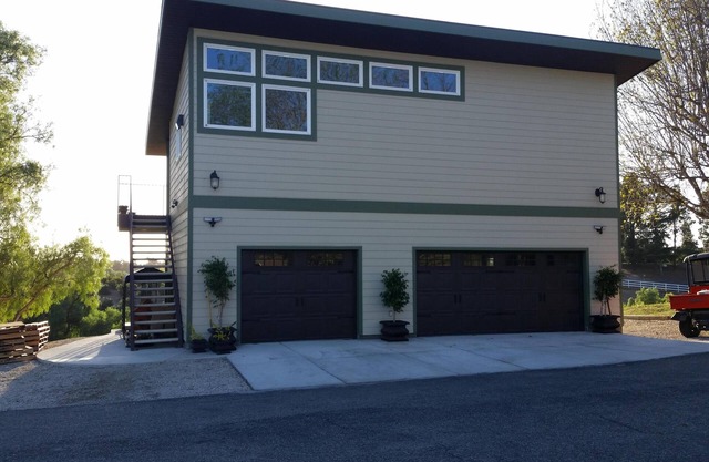 Brand new 850 sq ft loft/apartment