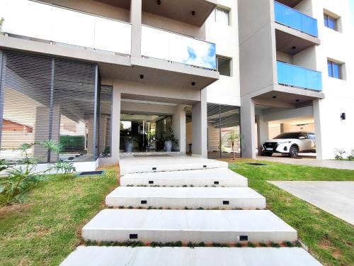 Brand New And Cozy Loft Minutes From The Airport