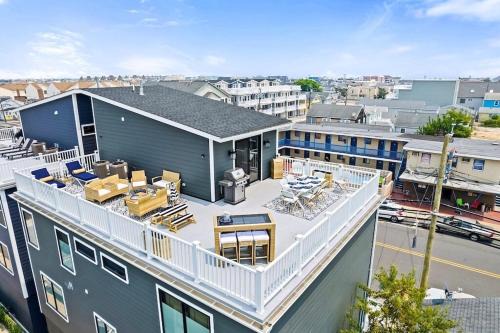 Brand New Beach house with roof top near bay and beach