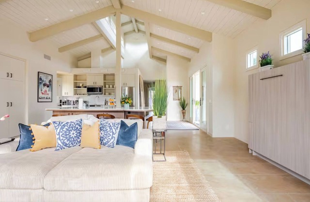 Brand New Cliff May Inspired Santa Ynez Luxury Barn with Hot Tub, WiFi, AC