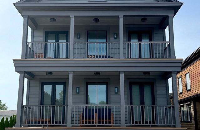 Brand New Construction! 3 Apartments/5 Bed/3 Bath Broadway Neighborhood