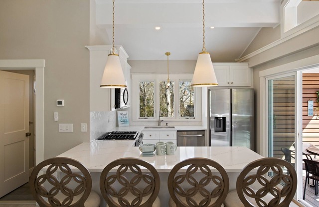 Brand New House steps away from Parker River Beach