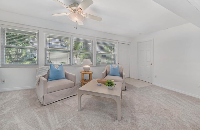 Brand New Moorings Beach Villa just minutes to the Beach and Downtown Naples