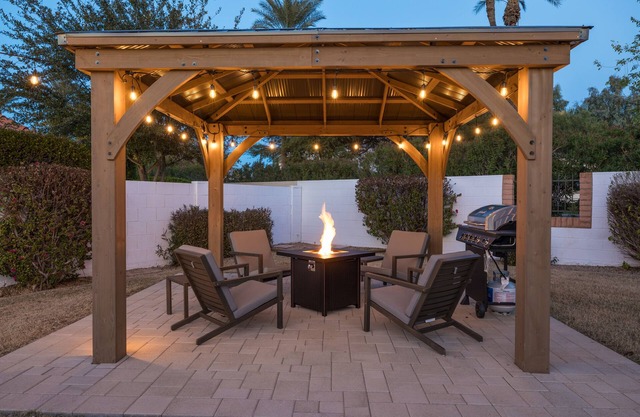 BRAND NEW REMODEL! Scottsdale Oasis w/private pool, an amazing kitchen & more!