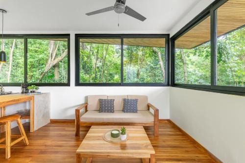 Brand new Santa Teresa Tree House