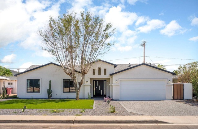 Brand-new Scottsdale retreat 1.7 miles from Old-Town - Private Pool, Game Room, Stylish Furnishings