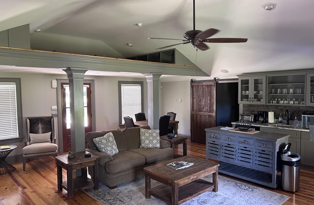 Brand new upscale home conveniently located off 1-20 and 520