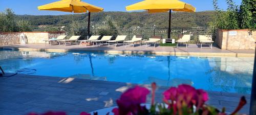 Brandneue Wohnung In Villa Mit Schwimmbad