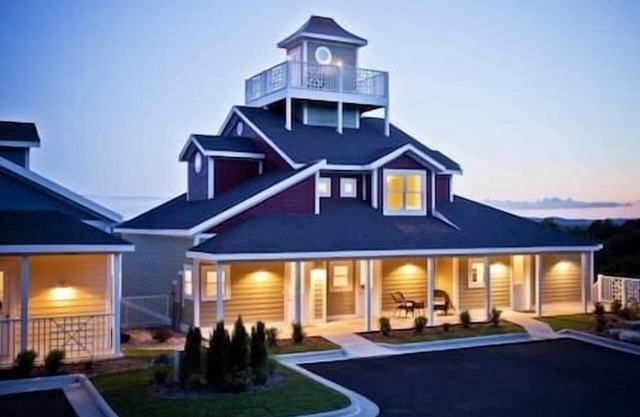 BRANSON'S NANTUCKET - 2 BEDROOM SUITE