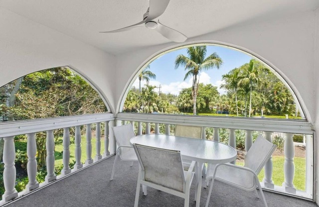 Breakers West B3- Stunning and Spacious West Gulf Drive Residence