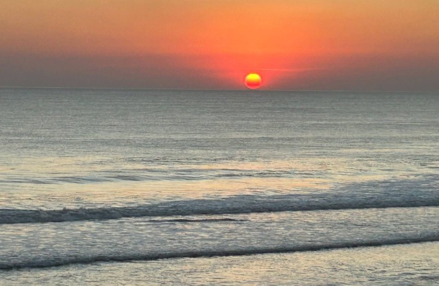 breath taken ocean views, just 25 minutes away from the airport.