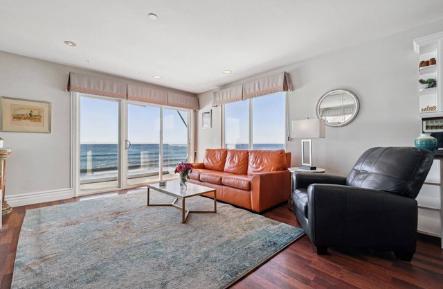 Breathtaking 1 Bedroom Oceanfront Condo