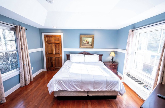 Breathtaking Outdoor Escape | Perfect for Golf Enthusiasts and Nature Lovers