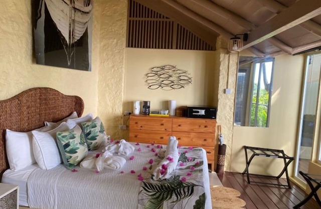 Breathtaking Views | Perfect Relaxing Getaway w/Nature trails, Spa & Pool