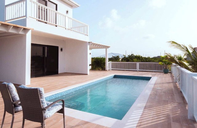 Breezy Escape with Shared Pool & Easy Beach Access