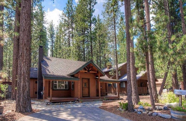 Breezy Pines Cabin - Adorable Cabin!