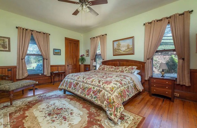 Brickell Suite, Engadine’s Vintage Charm with Modern Shower