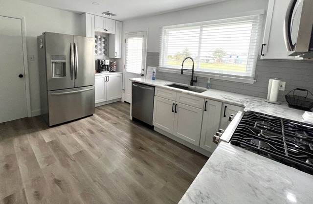 Brigantine - Fully Renovated, Fully Stocked, Pet Friendly, Comfort meets Luxury