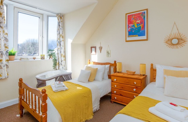 Bright 2bed apartment in Galashiels City Centre