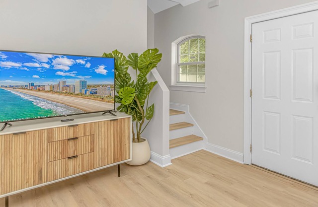 Bright 4BR Beach Home, Walk to Shore, Near It All
