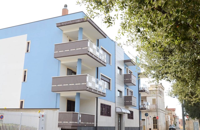 Bright and spacious three-room apartment, two bathrooms, overlooking the green, terraces, 8 beds