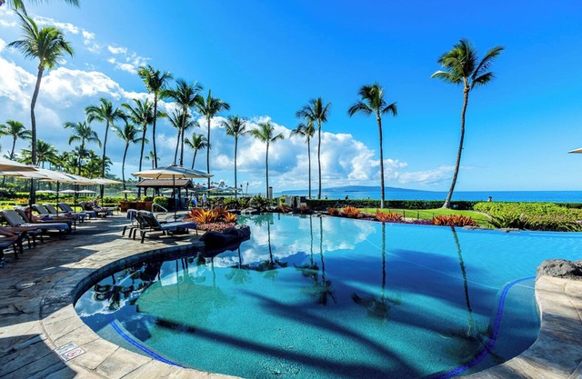 Bright and Luxurous Wailea Beach Villas I204