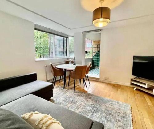 Bright and Quiet 1-bed Apartment in Notting Hill