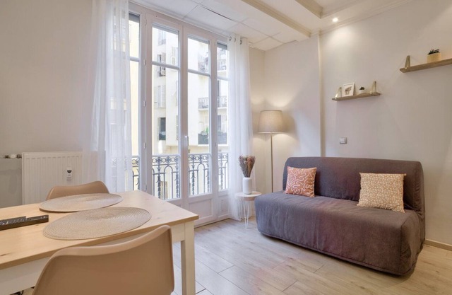 Bright apartment in the city center of Nice
