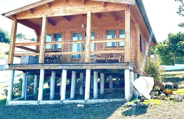 Bright chalet with garden and gulf view