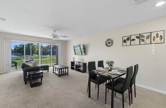 Bright & Cozy 2BR Condo Minutes from Disney Parks
