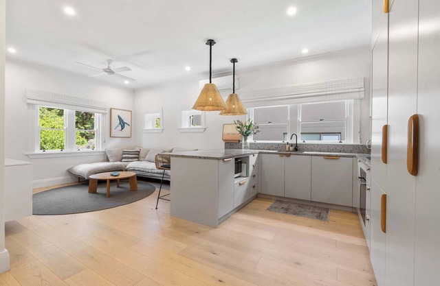 Bright & Stylish Entire Rose Bay Apartment