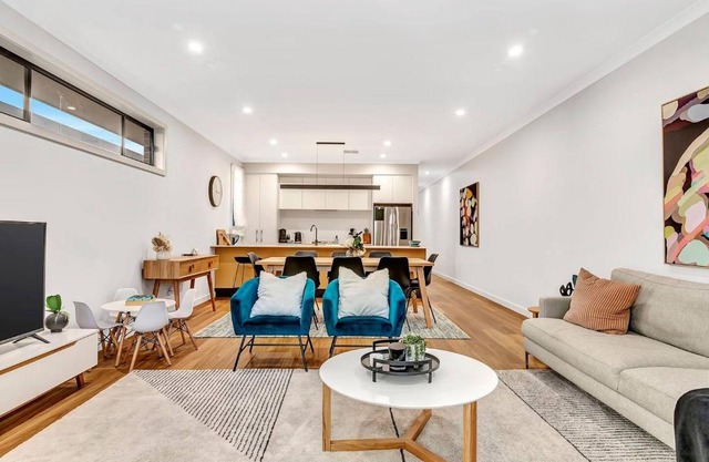 'Brightly Brompton' A Family Delight by the Park