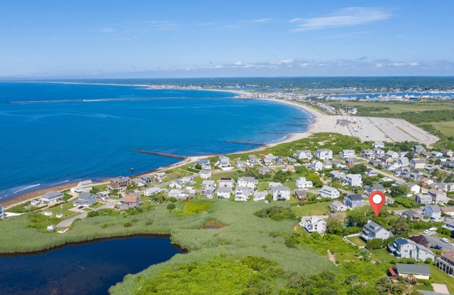 Brilliant Ocean View! Walk to Beach!