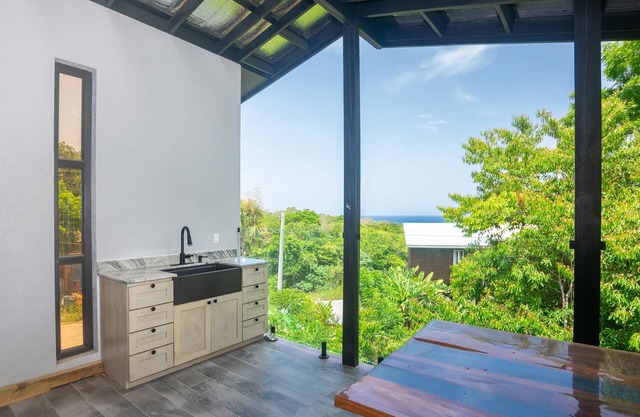 Brisa De Verano 2 Bedroom Home by RedAwning