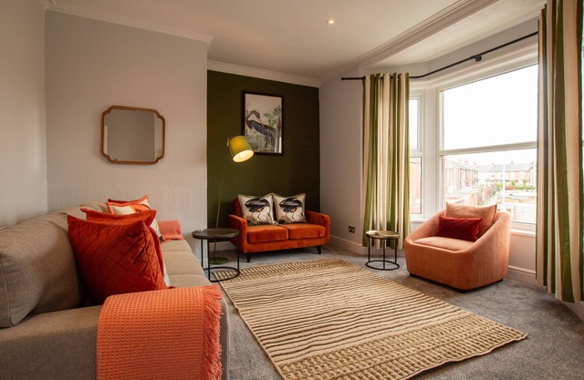Britannia Apartment - a house that sleeps 6 guests in 2 bedrooms