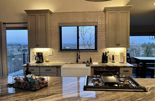 Broadmoor Hills Retreat w/Tesla Charger