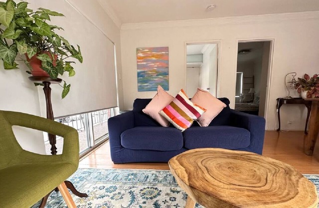 Bronte beach 2BD apartment in Sydney's Best Suburb