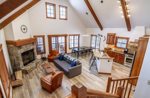 Brookside Chalet - Tranquil Chalet |Wrap-Around Deck |Pet Friendly