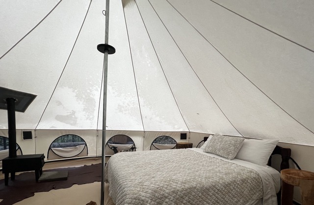 Brushy Mountain Off-Grid Glampsite